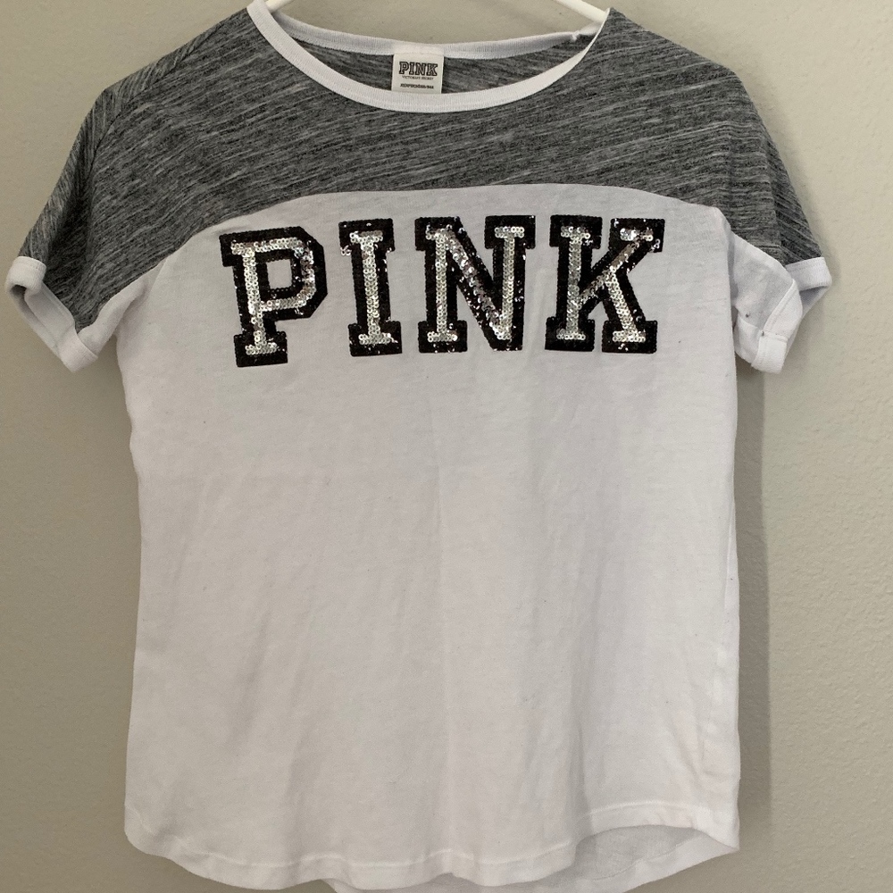 pink tee